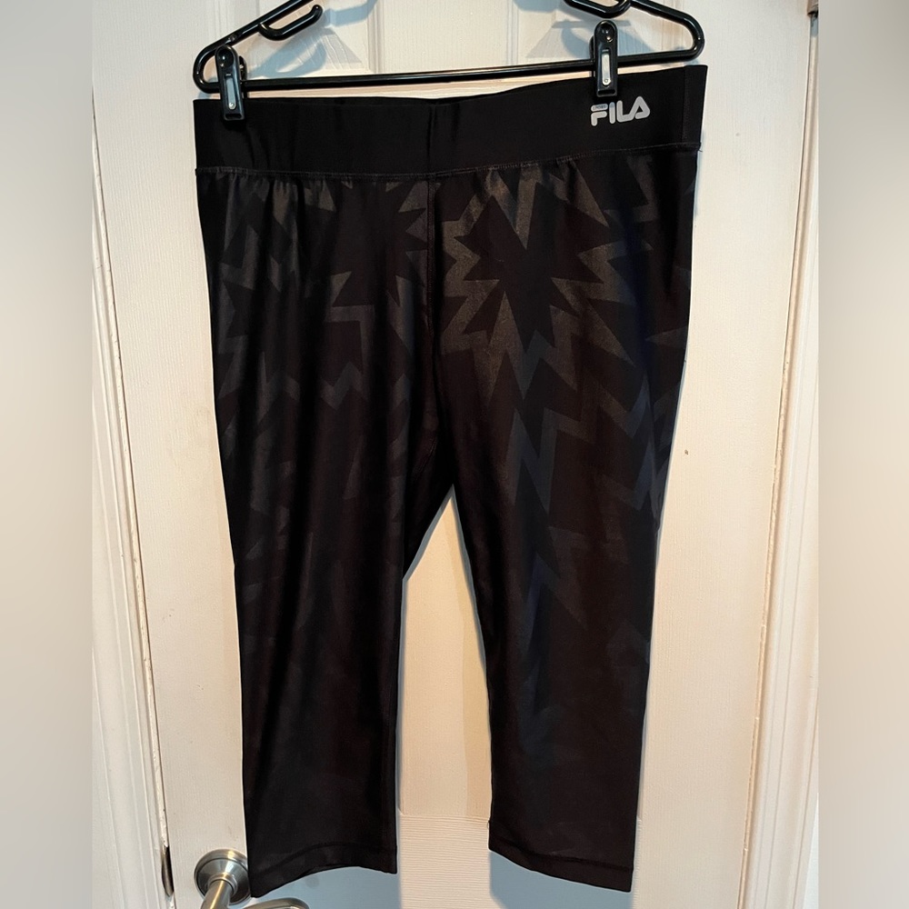 FILA SPORT PERFORMANCE Capri Fitness Pants Size Large